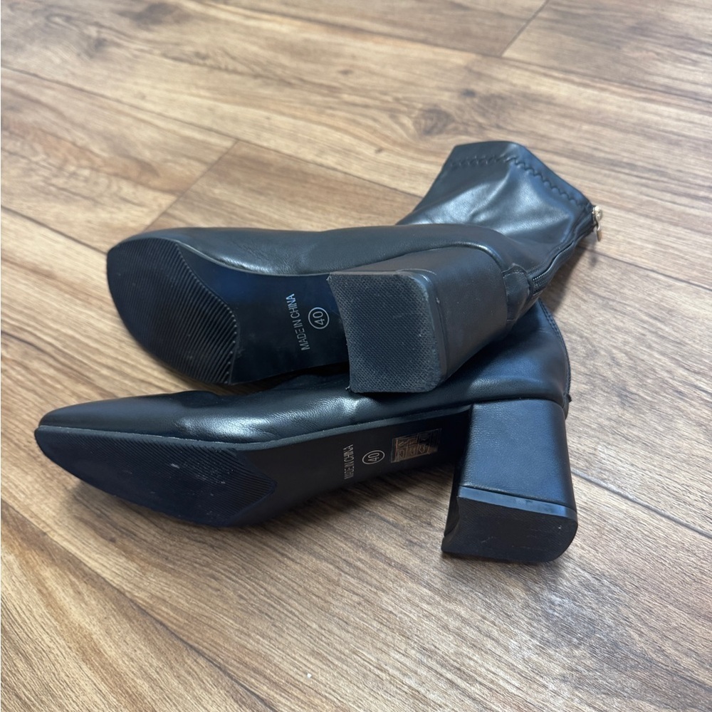 Elegant Black Women's Ankle Boots - Picture 2 of 3